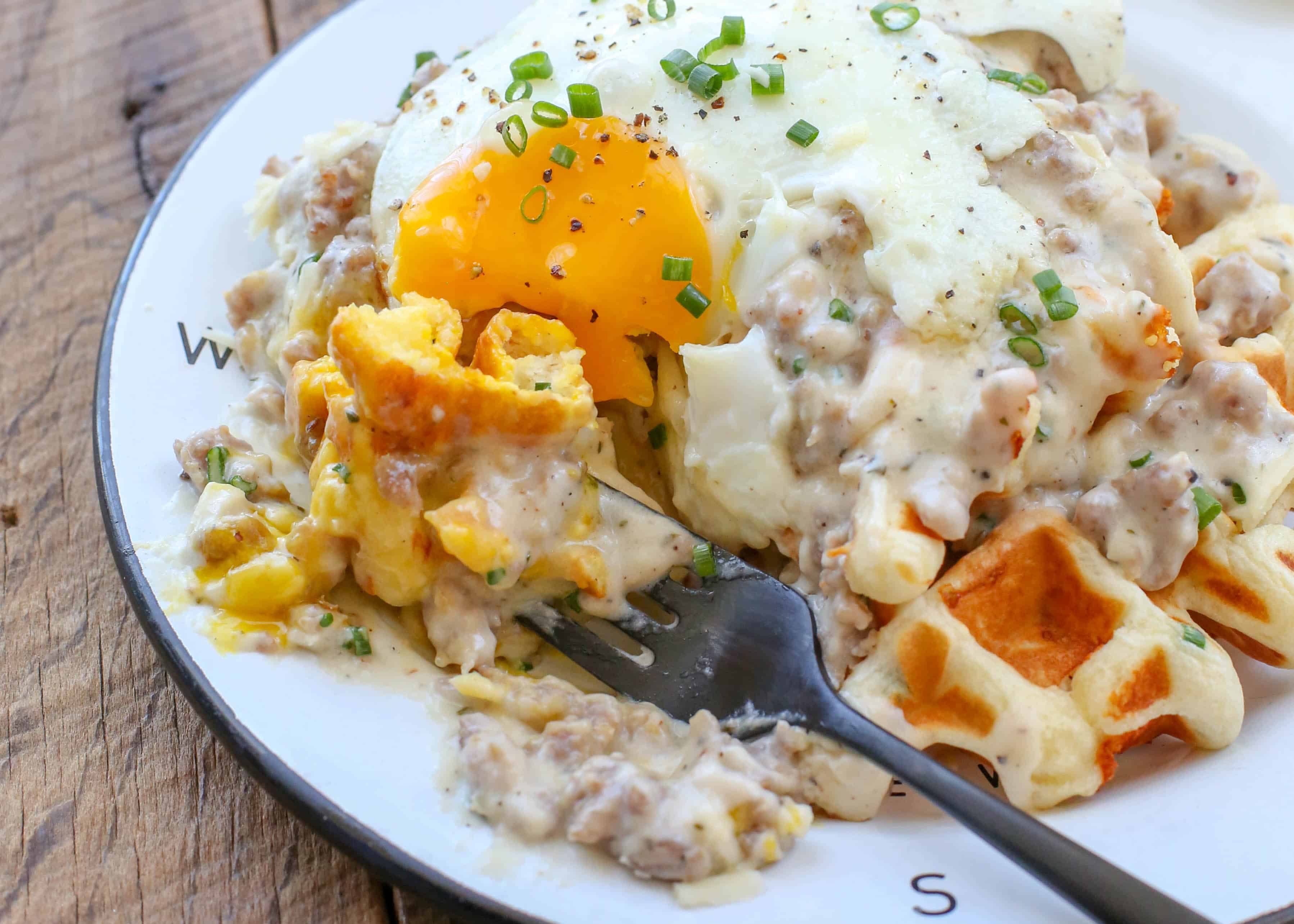 Impress Guests: The Secret to Fancy Rosemary Sausage Gravy